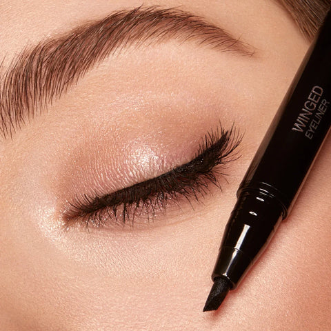 winged eyeliner